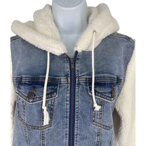 Maurices Womens Sherpa Lined Denim Jacket W/ Hood & Zip Closure Size S - Picture 2 of 11